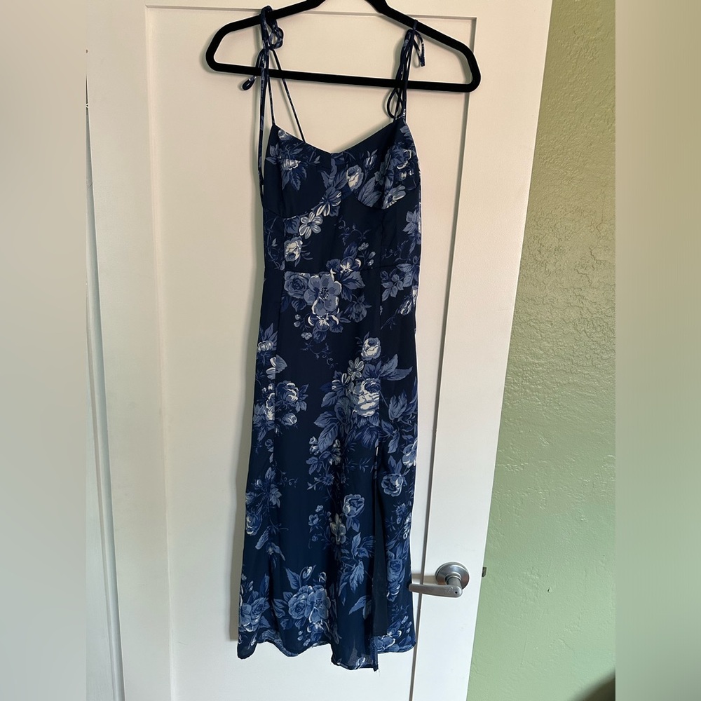 Cute strappy dress. Like milkmaid but with straps.